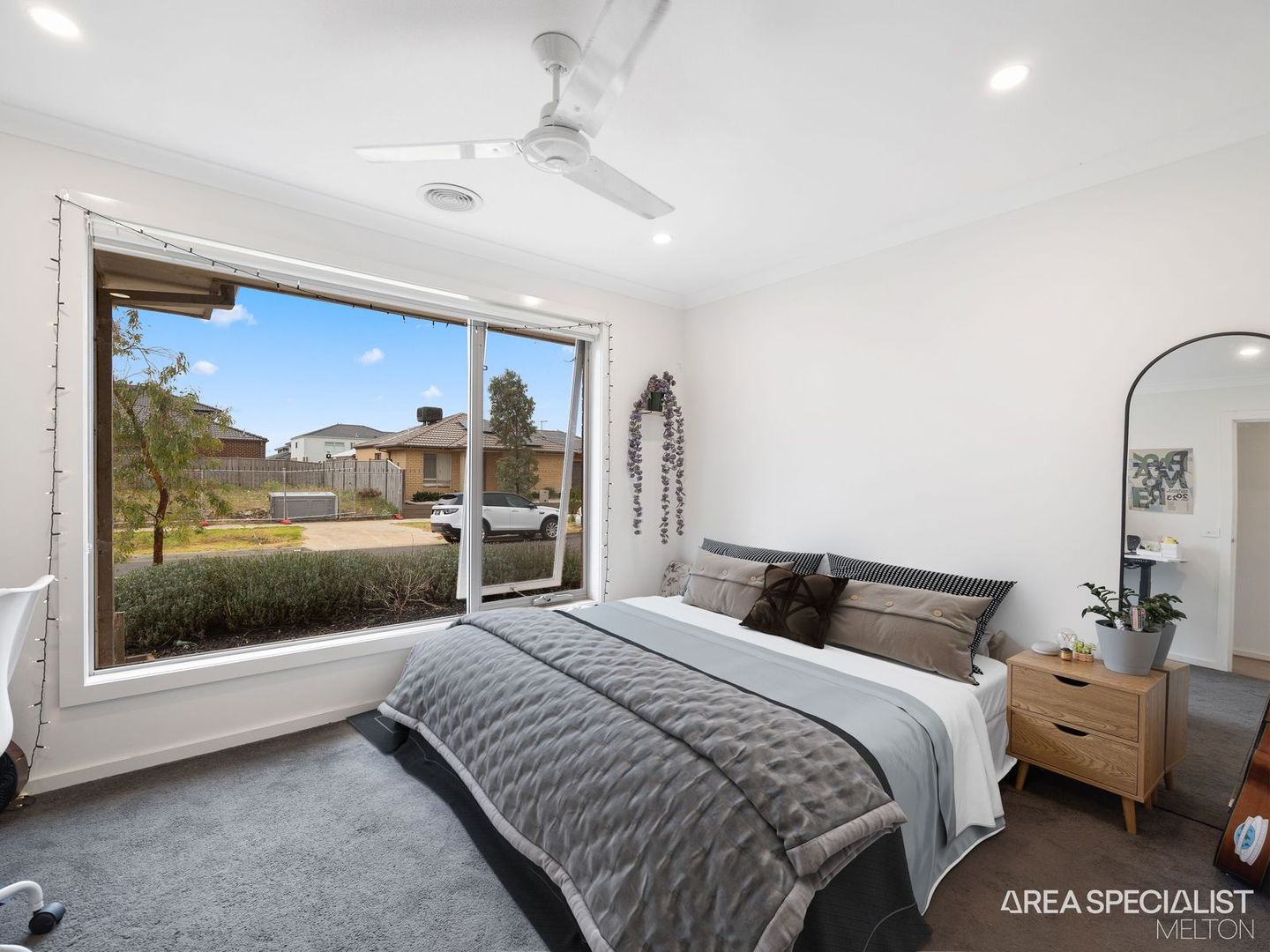 25 Croxden Avenue, Thornhill Park VIC 3335, Image 1