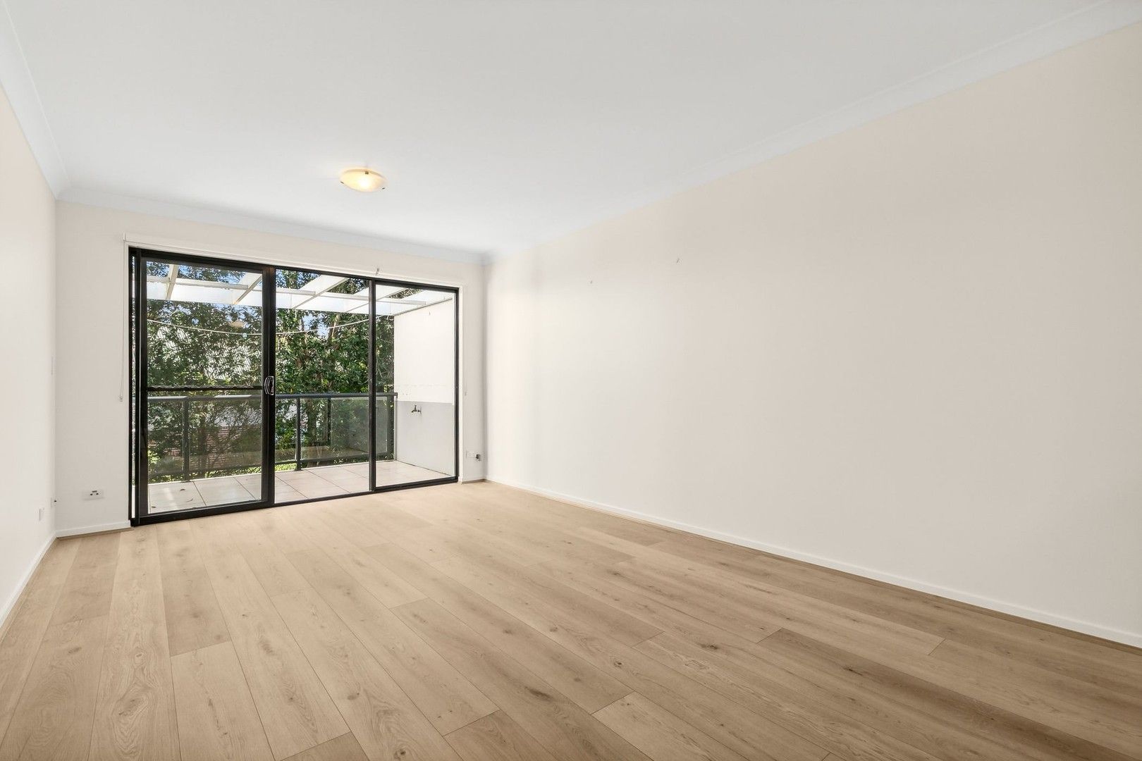 1 bedrooms Apartment / Unit / Flat in 13/74 Old Pittwater Road BROOKVALE NSW, 2100