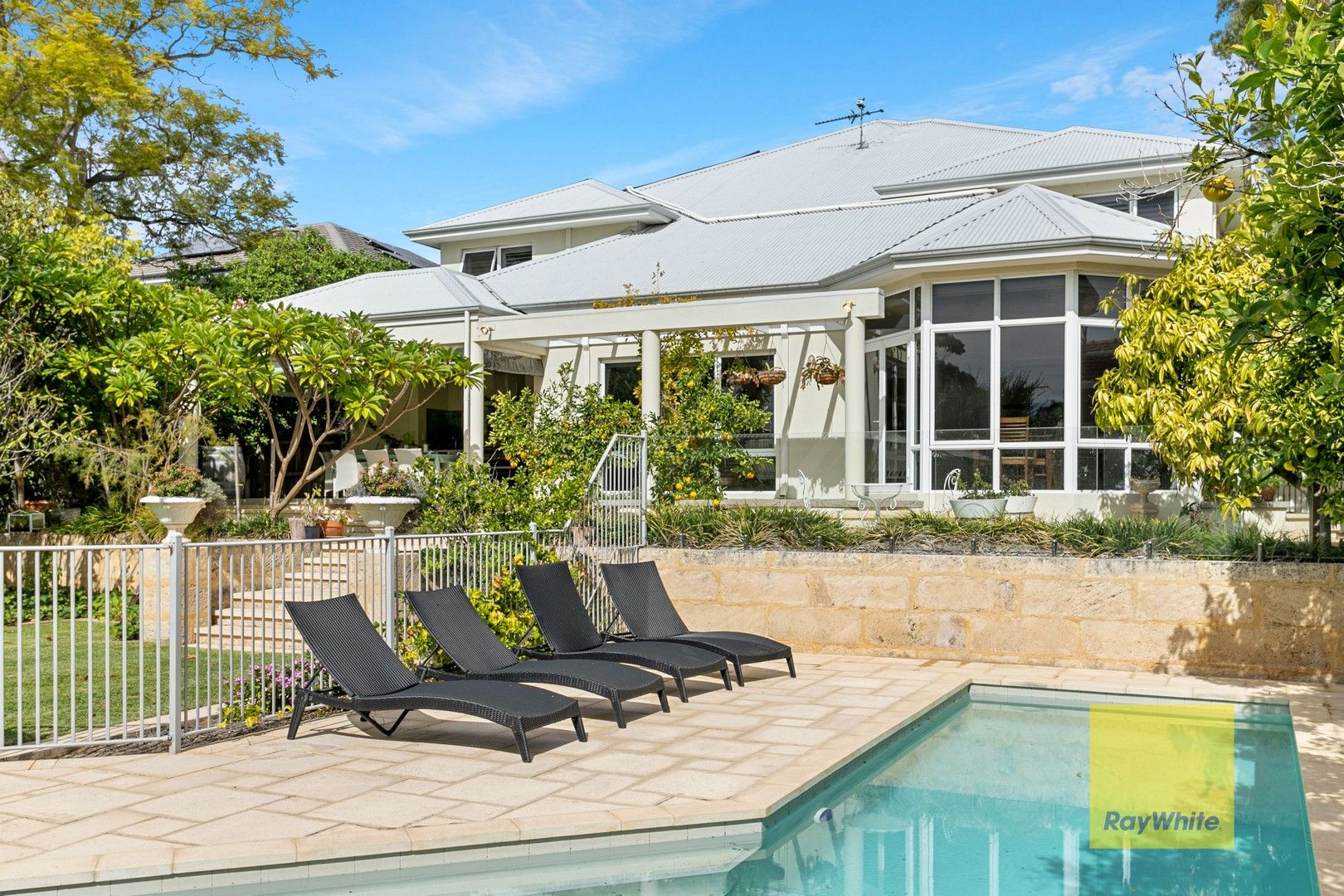 4 bedrooms House in 55 Circe Circle DALKEITH WA, 6009