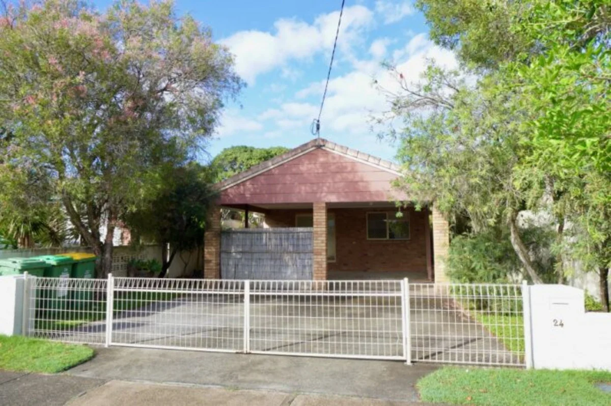 Additional image 14 of 24 Chainey Av,, Miami QLD 4220