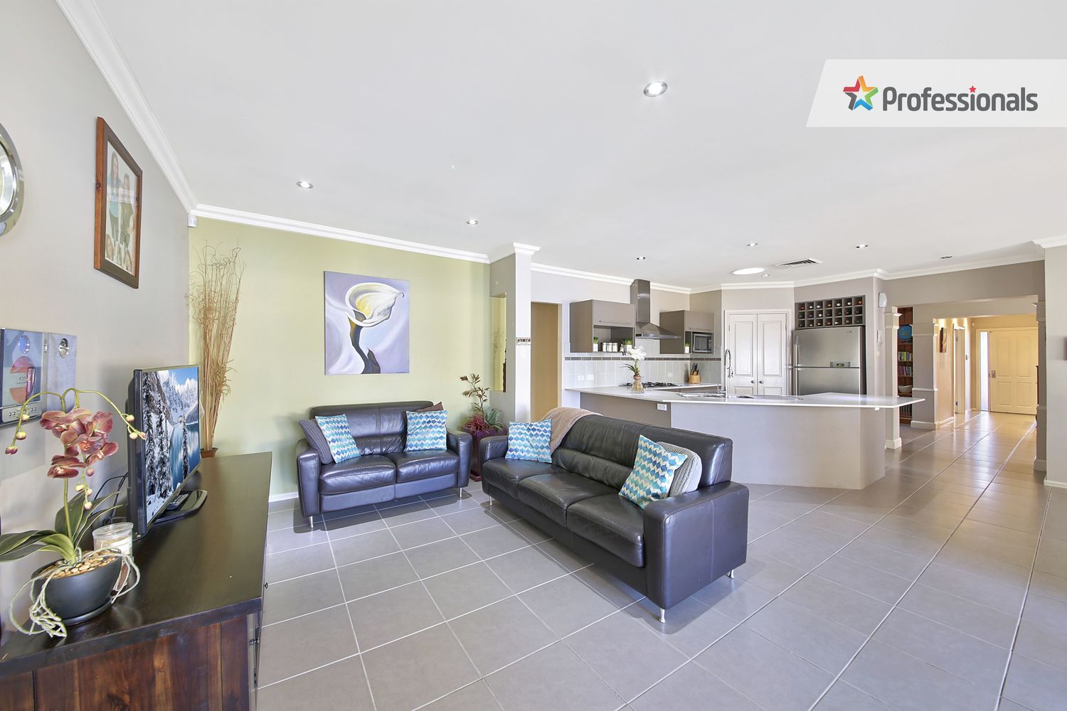 23 Endeavour Circuit, Harrington Park NSW 2567, Image 2