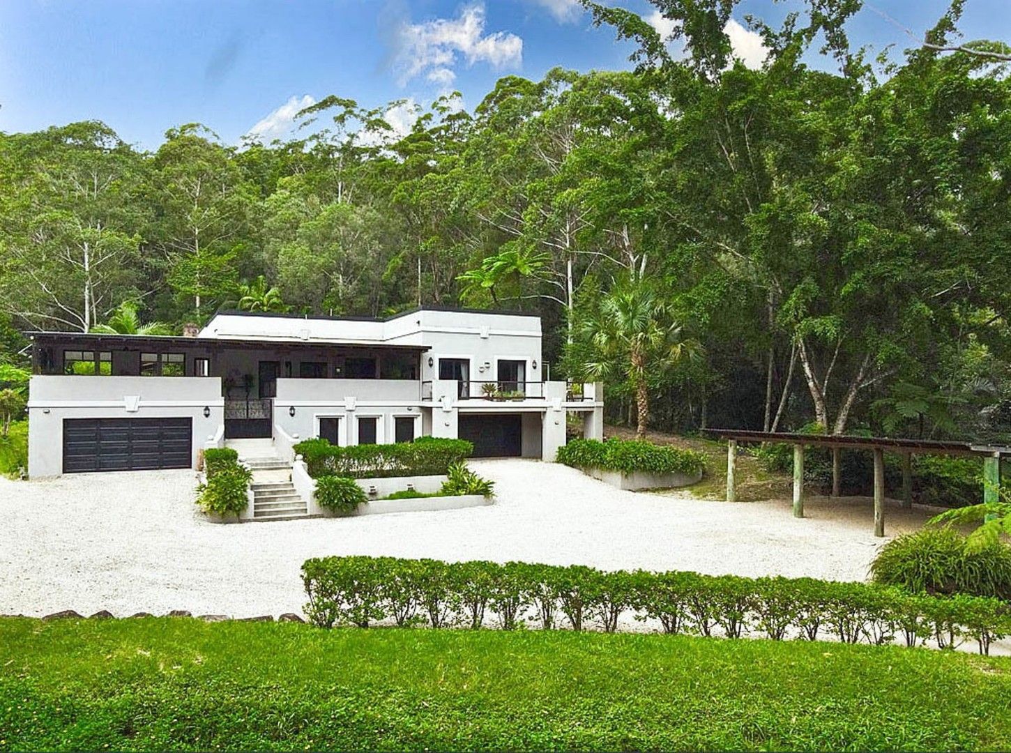 6 bedrooms House in 49 Bramley Drive TALLEBUDGERA VALLEY QLD, 4228