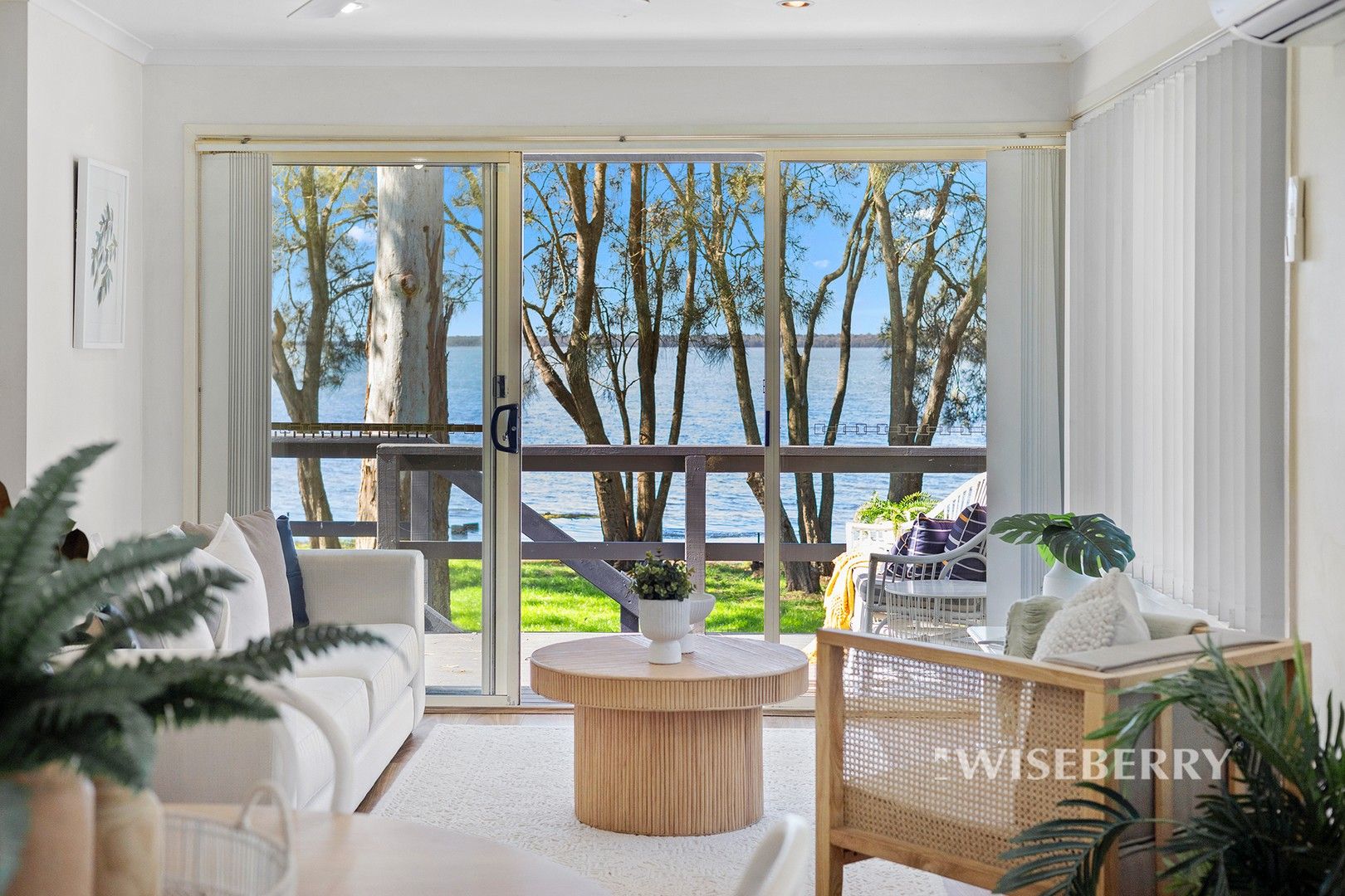 61 Malvina Parade, Lake Haven NSW 2263, Image 0