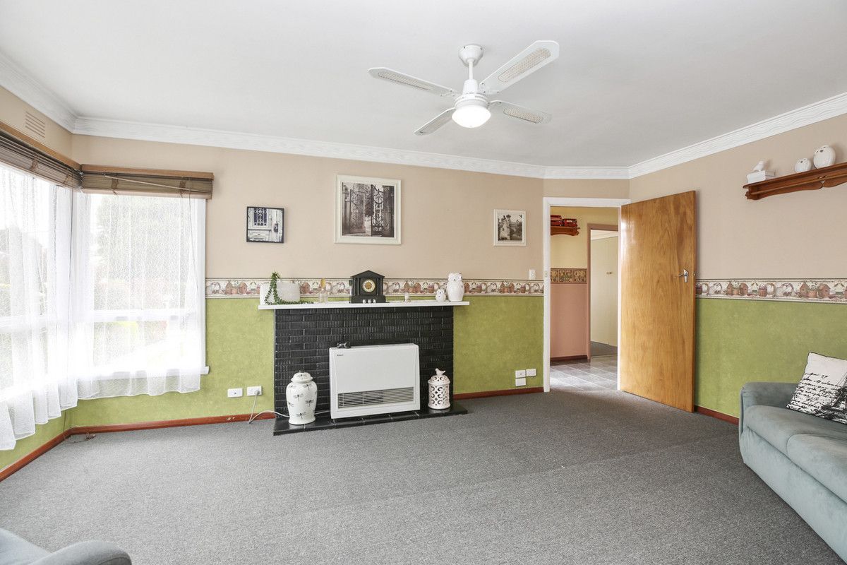 7 Robertson Street, Colac VIC 3250, Image 2