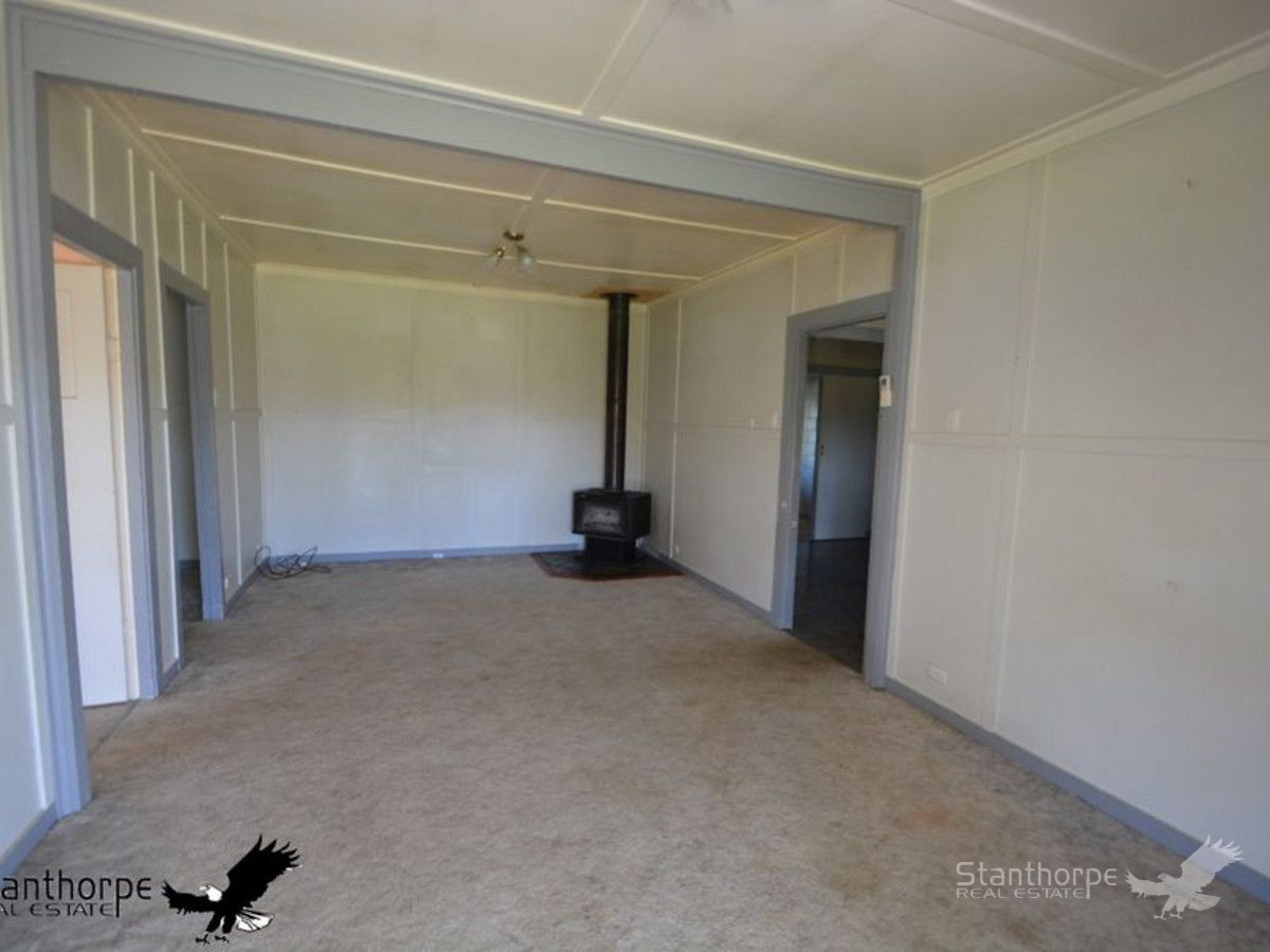 50 Tenterfield Street, Wallangarra QLD 4383, Image 2