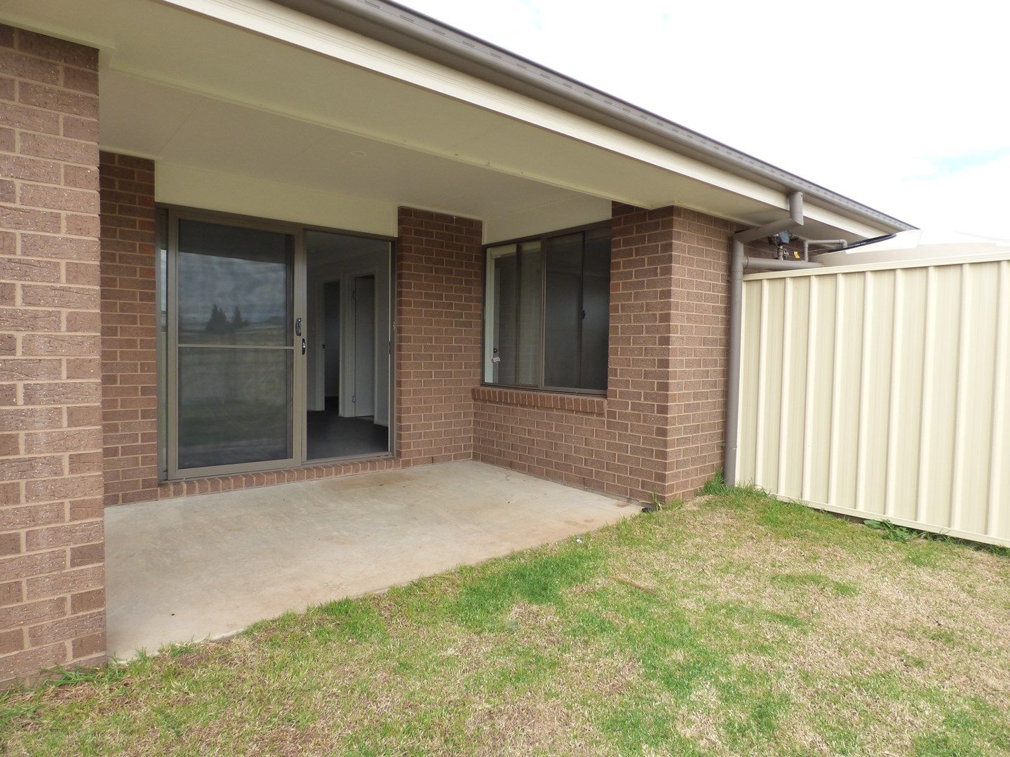 41B Walla Avenue, Griffith NSW 2680 Apartment For Rent Domain