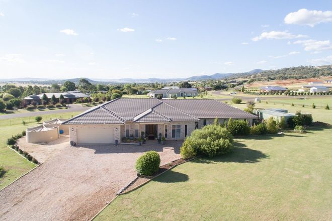 Picture of 1 Carrai Close, NORTH TAMWORTH NSW 2340