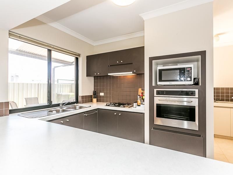 7/83-85 Holman Street, Alfred Cove WA 6154, Image 2