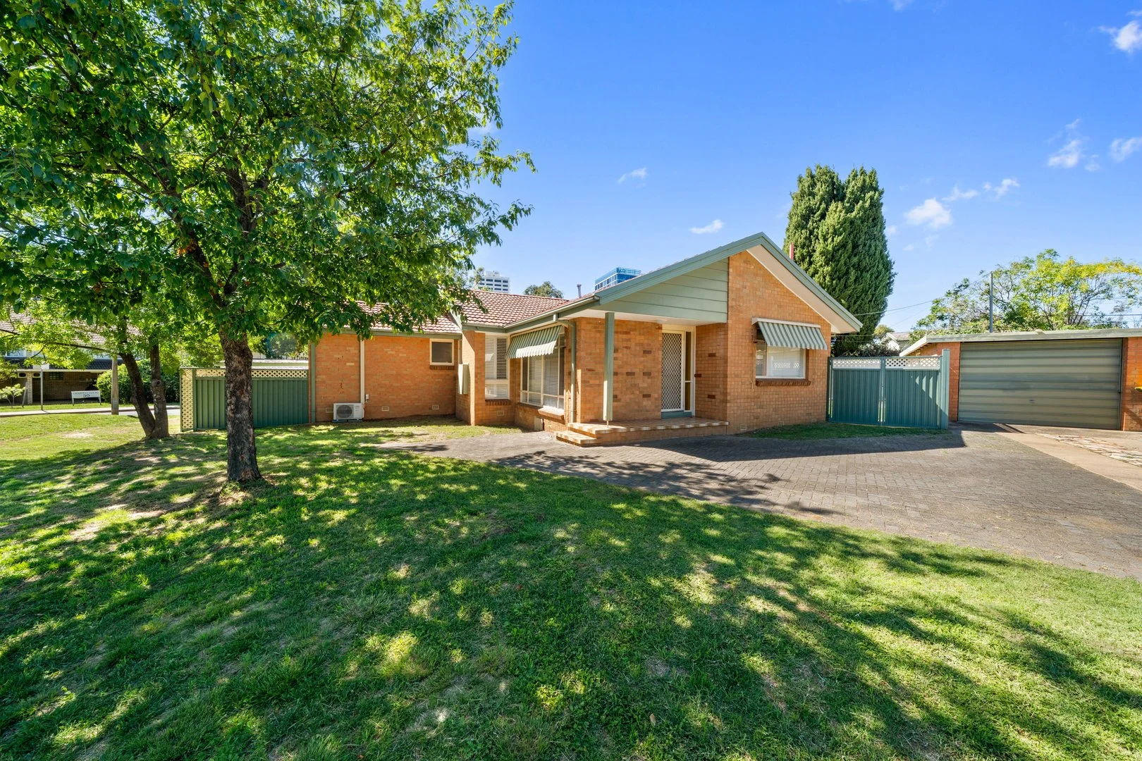 1 Bruny Place, Lyons ACT 2606