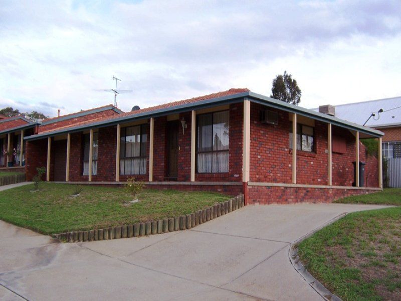 Unit 4/410 McLennan Street, West Albury NSW 2640, Image 0
