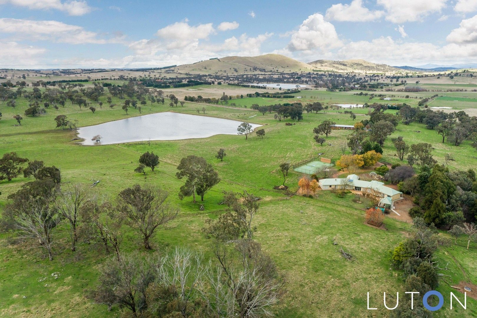 9 bedrooms House in 176 Jones Lane SPRINGRANGE NSW, 2618