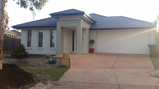 11 Boathouse Place, Sanctuary Lakes VIC 3030, Image 0