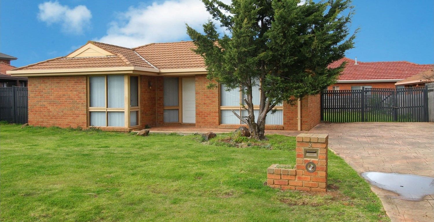 4 bedrooms House in 3 Chicquita Close KEILOR DOWNS VIC, 3038