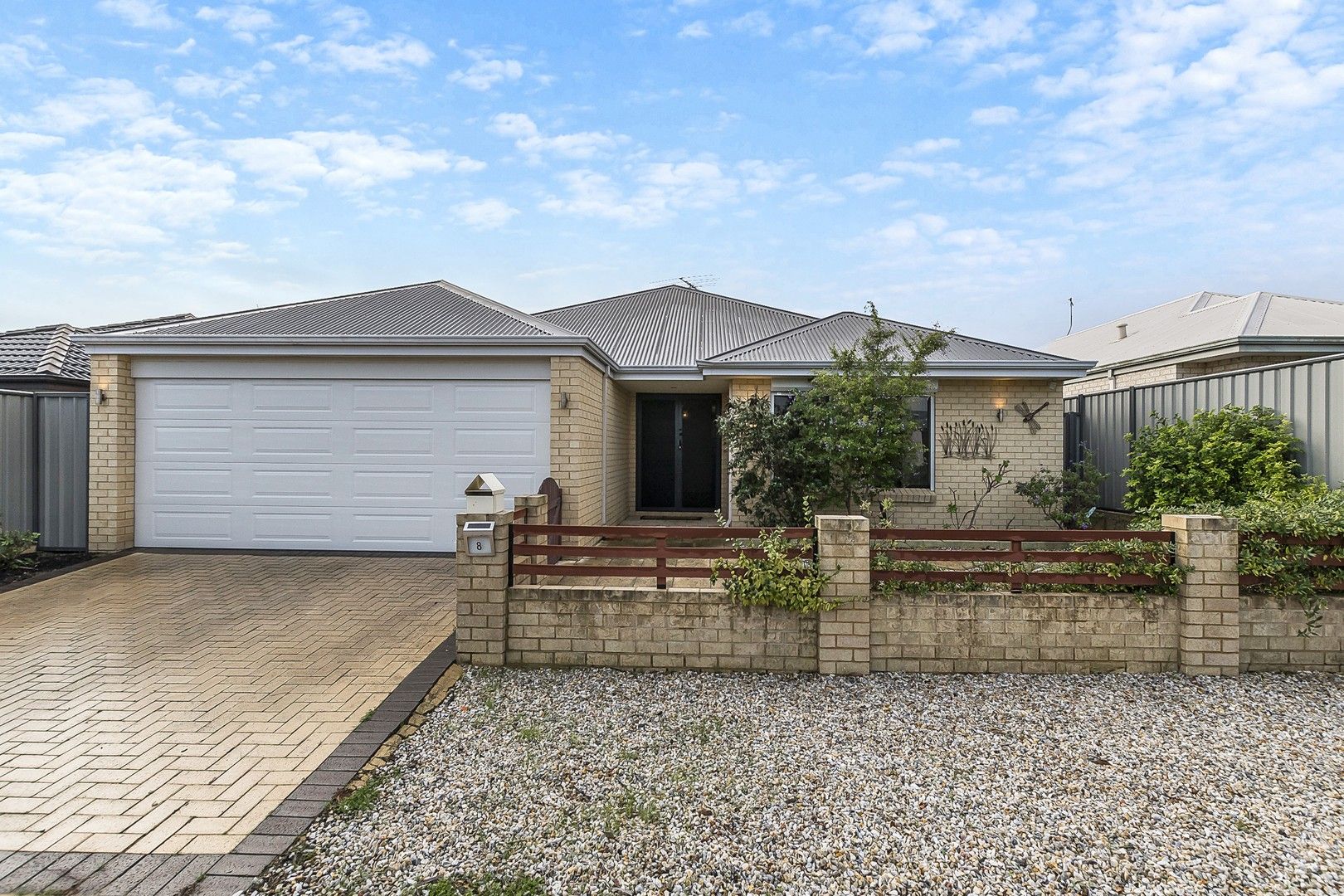 4 bedrooms House in 8 Tenterden Way BALDIVIS WA, 6171