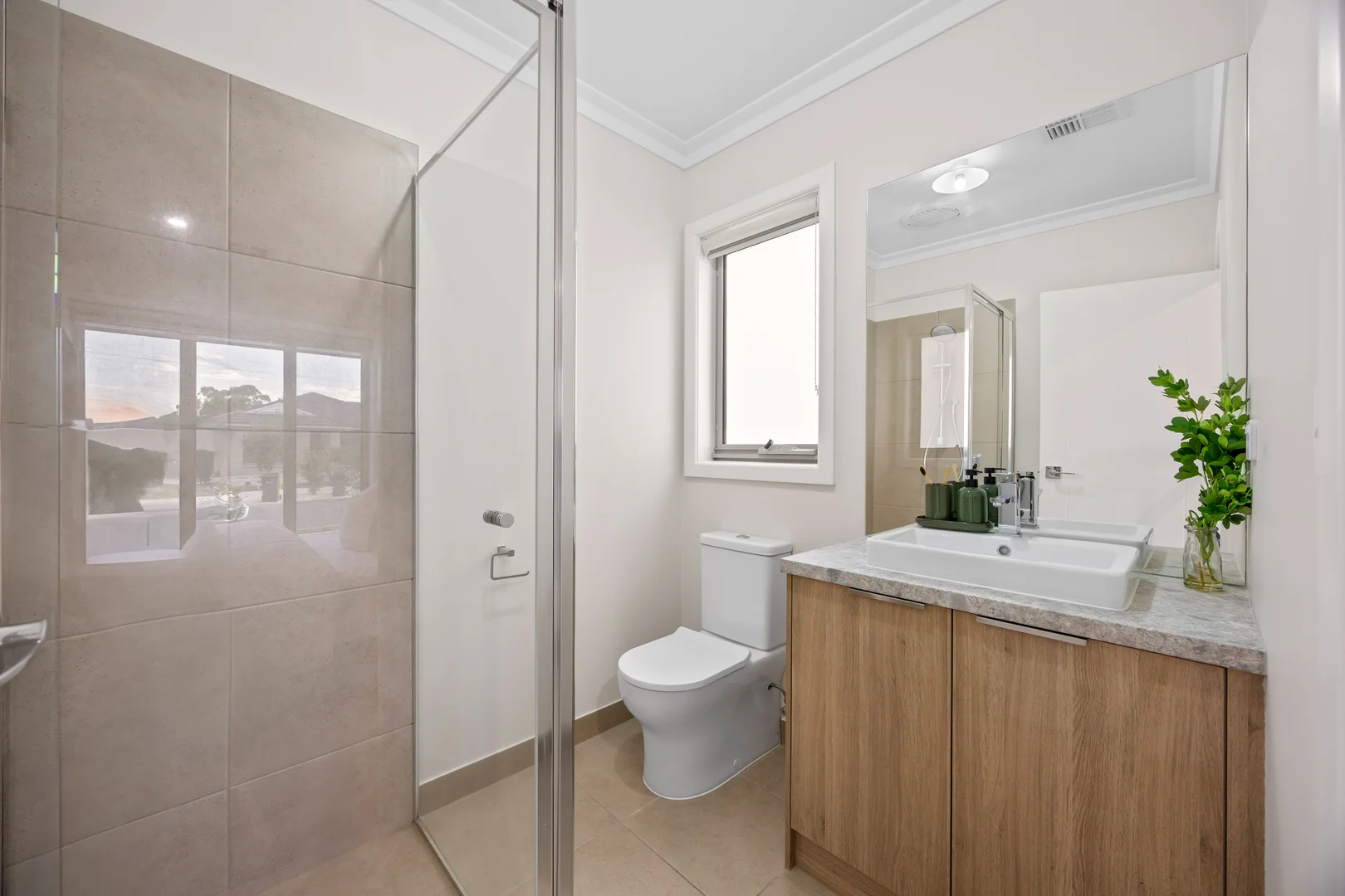 Additional image 4 of 43 Cinnamon Drive, Lake Gardens VIC 3355