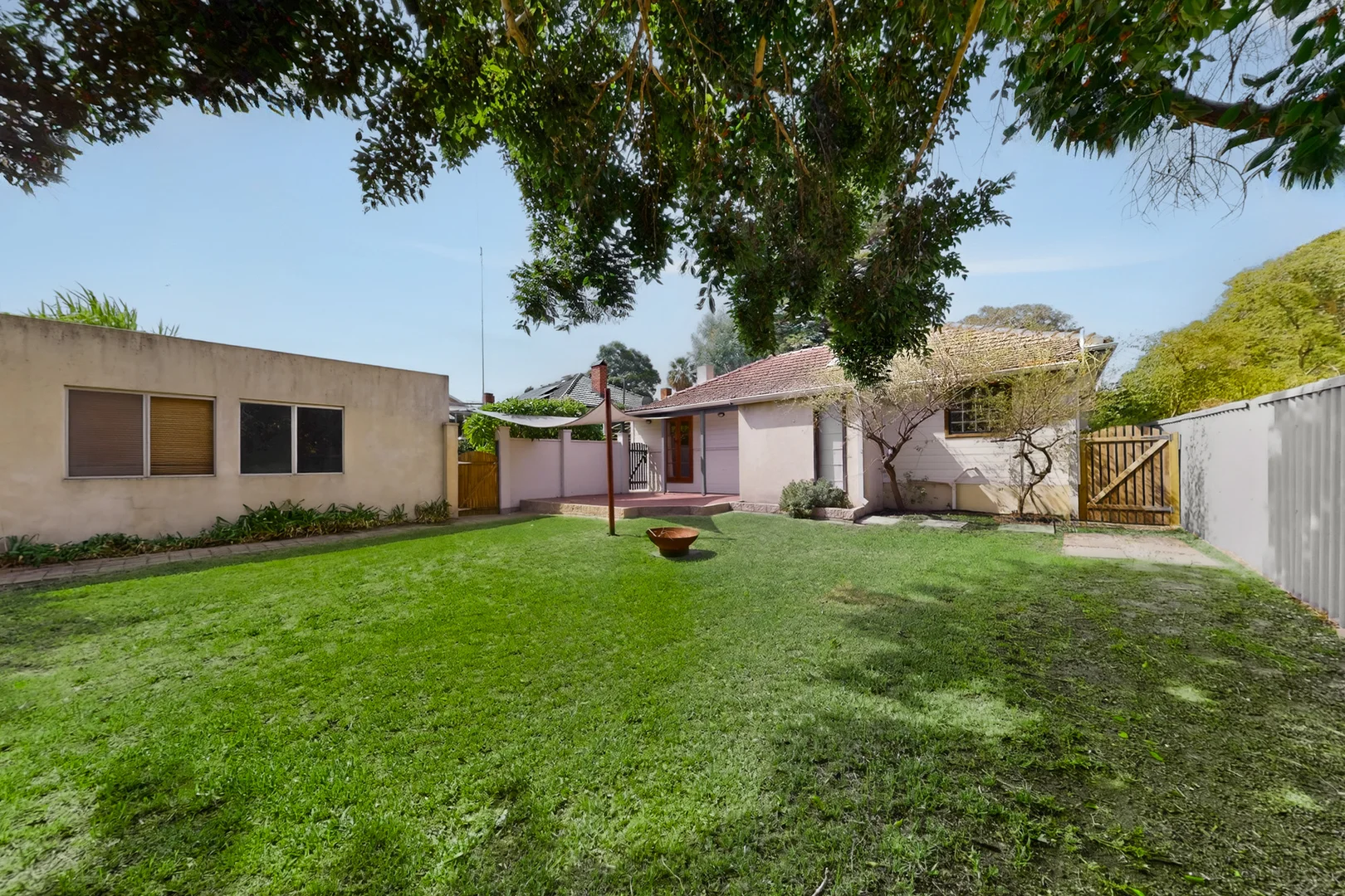 Additional image 14 of 111 River View Avenue, South Guildford WA 6055