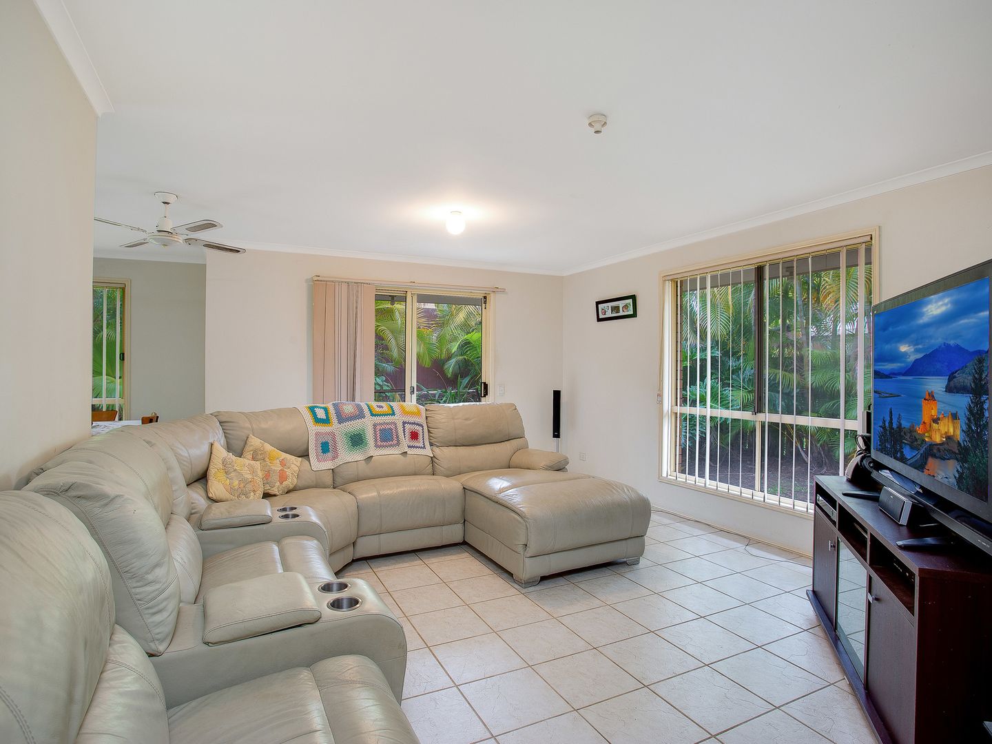 9 Stepney Close, Robina QLD 4226, Image 2