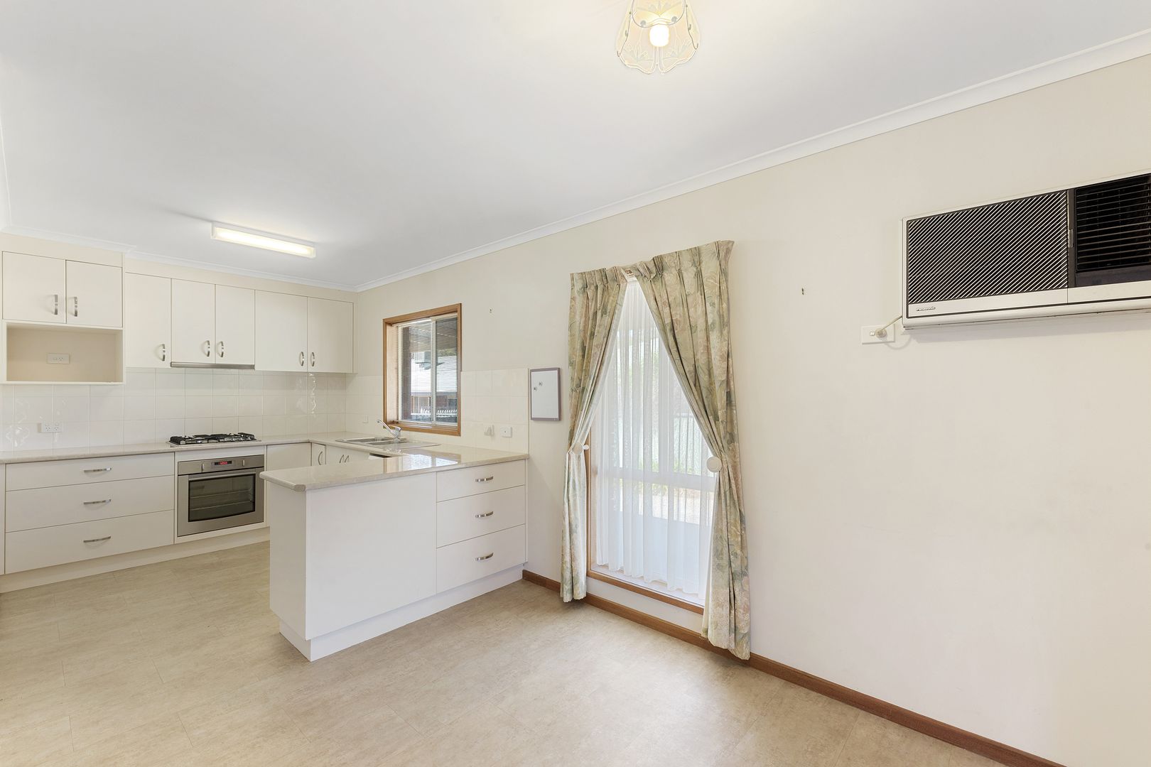 1/75 Symonds Street, Golden Square VIC 3555, Image 1