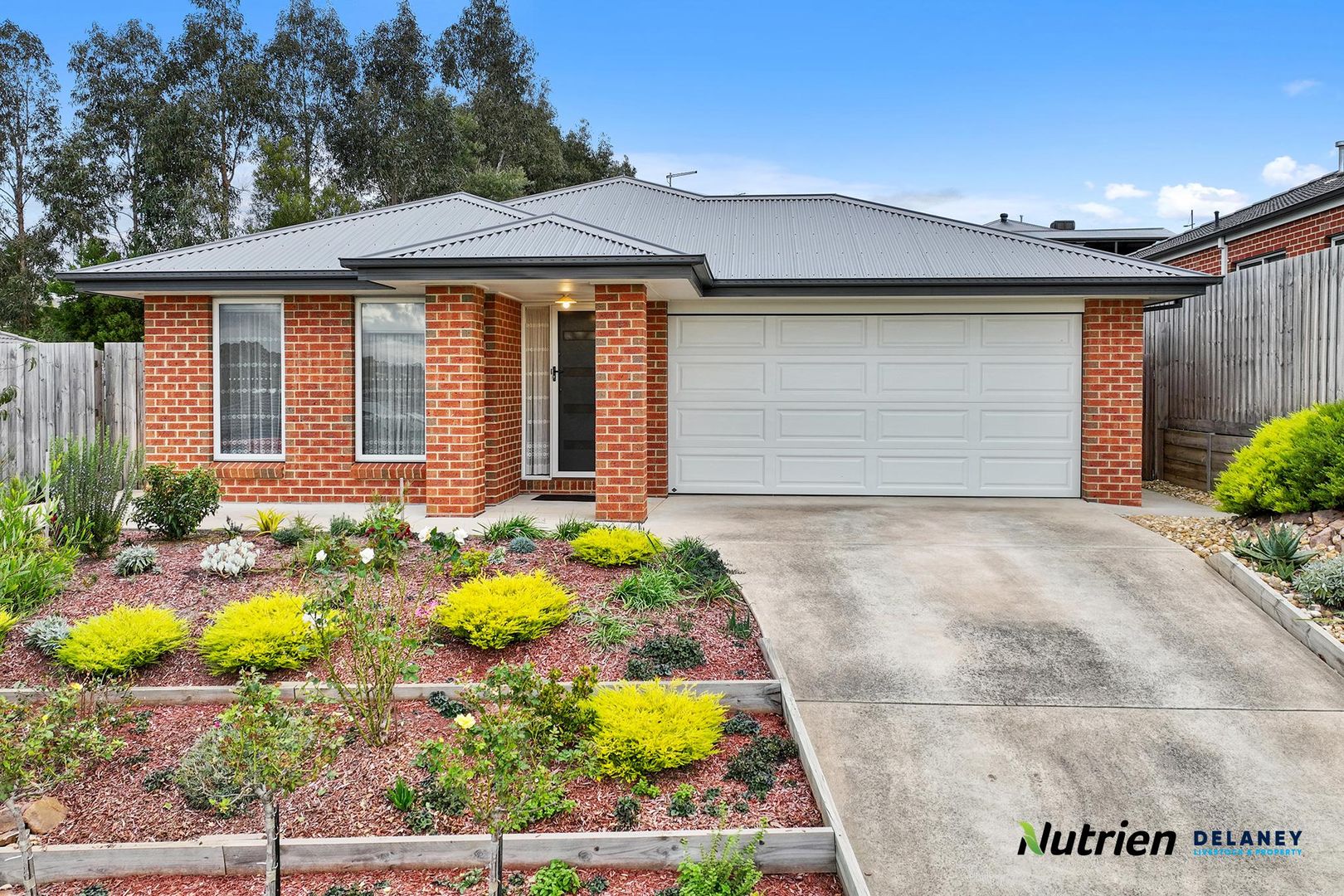 8 Chaucer Way, Drouin VIC 3818