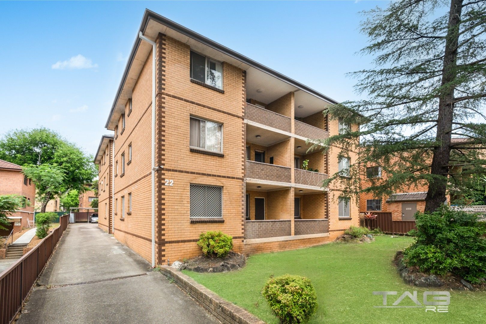 2 bedrooms House in 2/22 Helen Street WESTMEAD NSW, 2145