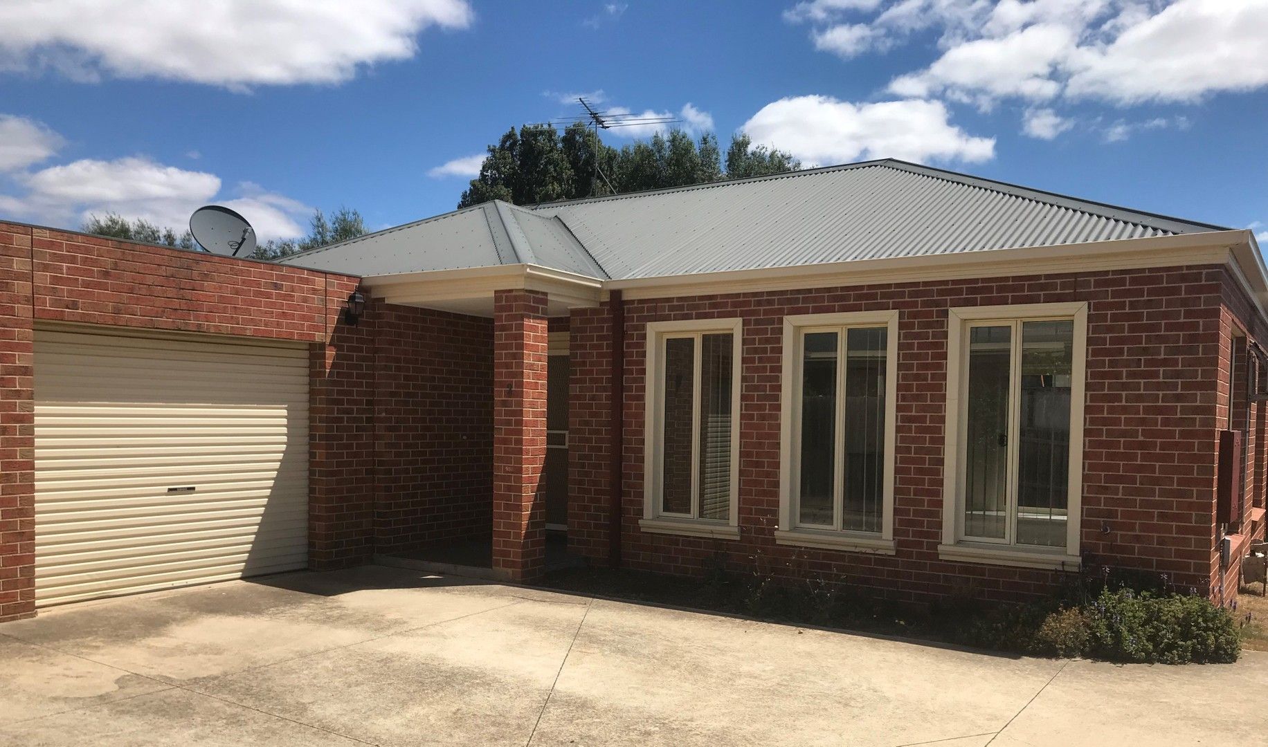 2 bedrooms House in 2/86 Rossack Drive WAURN PONDS VIC, 3216