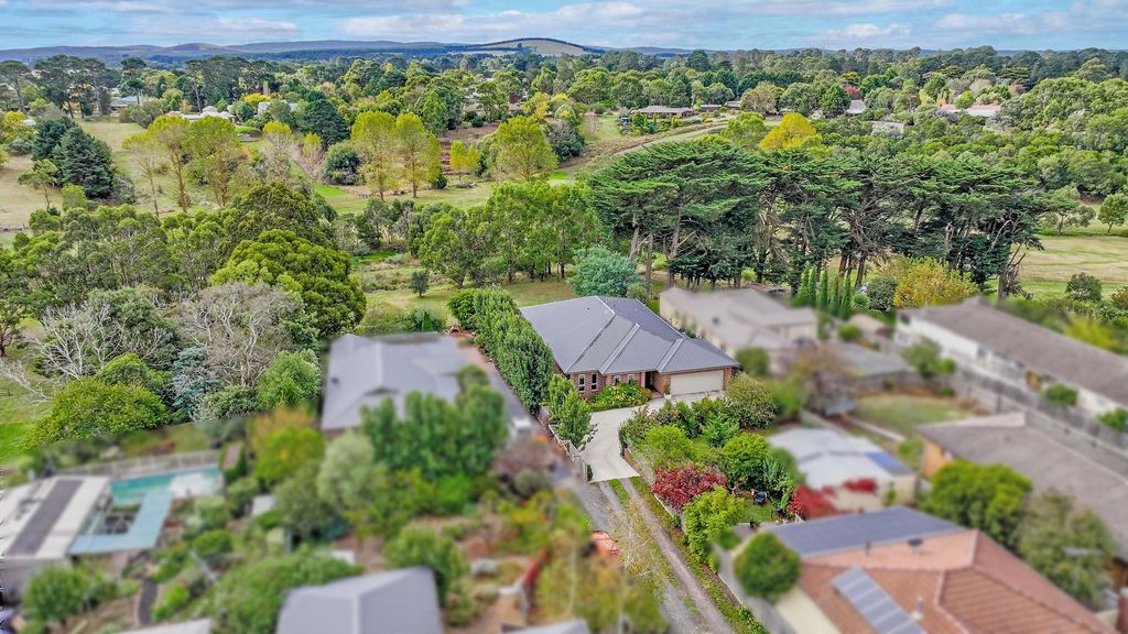 18a Roch Court, Ballan VIC 3342, Image 2