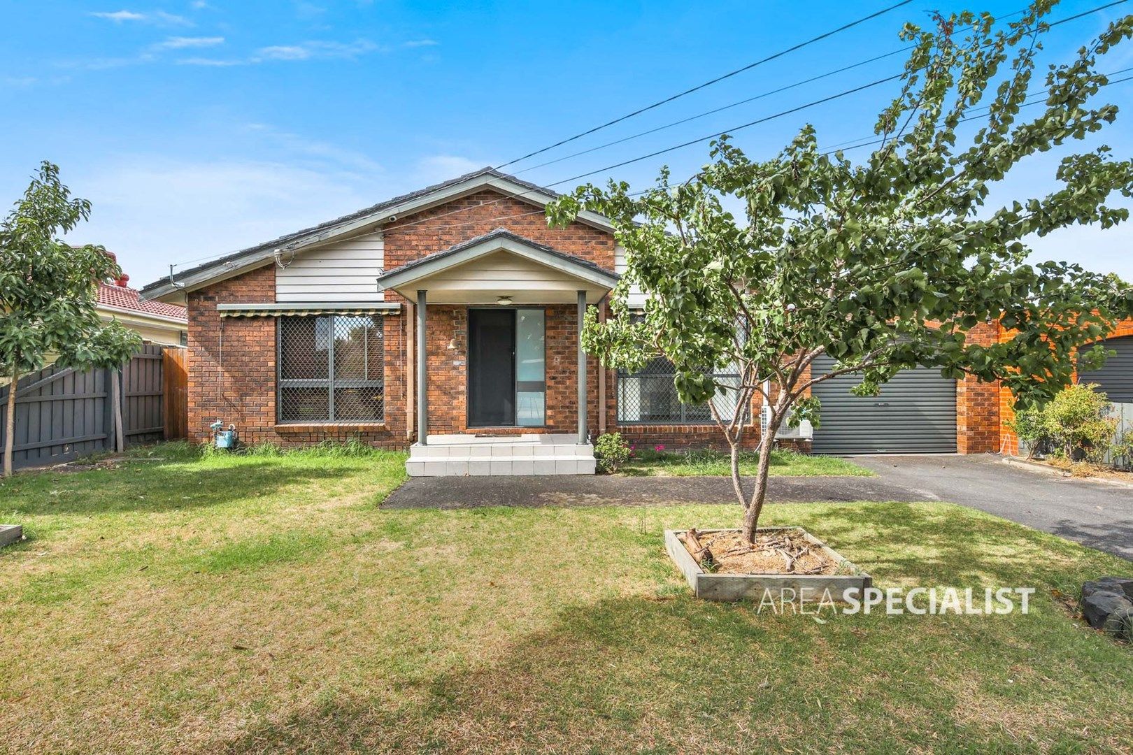 4 bedrooms House in 19 Triton Drive KEYSBOROUGH VIC, 3173