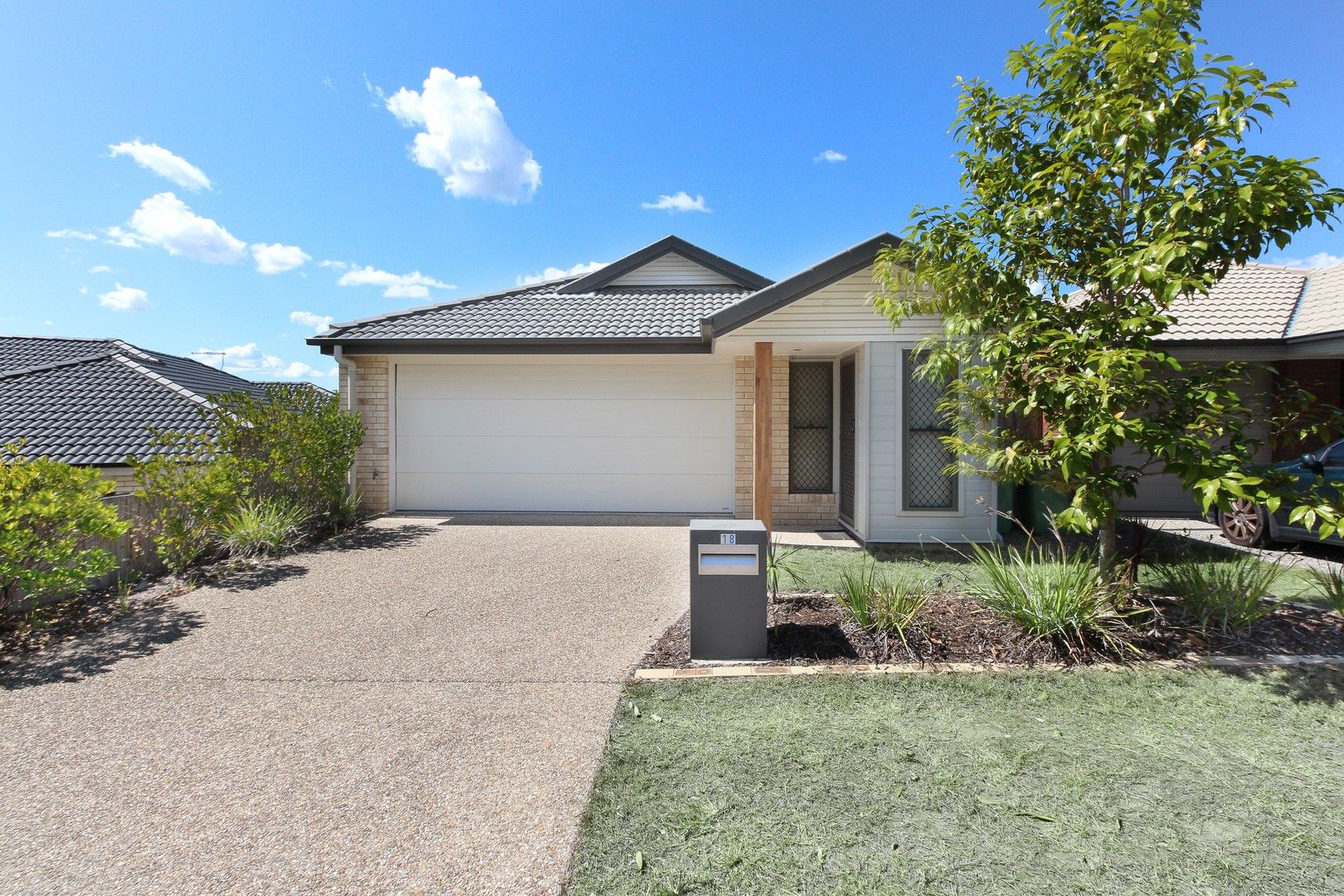3 bedrooms House in 18 Dandelion Drive SPRINGFIELD LAKES QLD, 4300