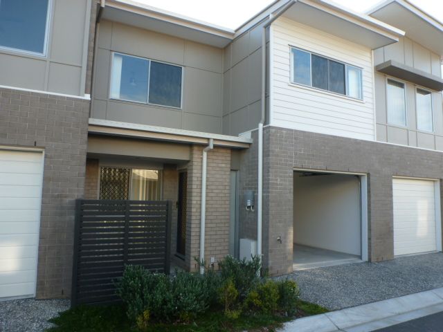 3 bedrooms Townhouse in 19/86 CARSELGROVE AVENUE FITZGIBBON QLD, 4018