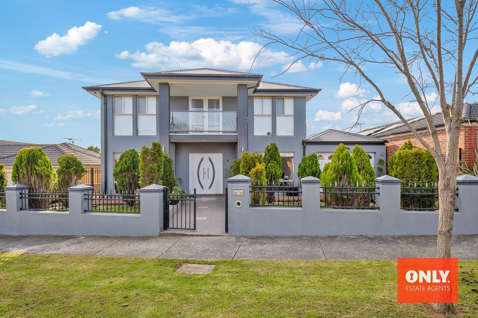 5 bedrooms House in 9 Messina Place NARRE WARREN SOUTH VIC, 3805