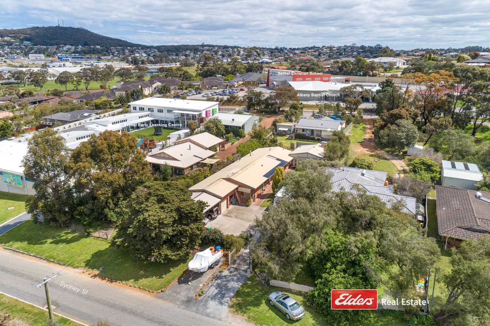 27 Sydney Street, Yakamia WA 6330, Image 2