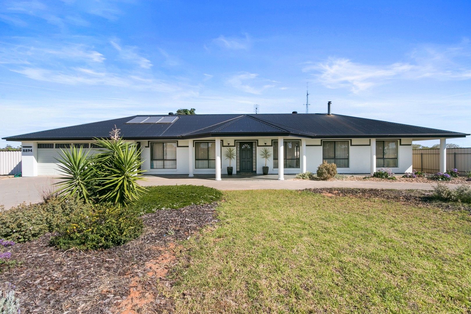 9094 North Terrace, Moonta Bay SA 5558 Domain
