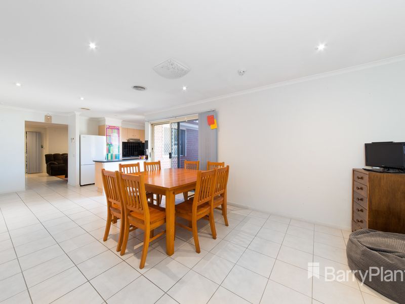 7 Cascade Crescent, Epping VIC 3076, Image 2