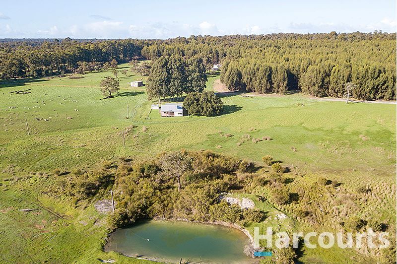 2 bedrooms Farm in 114 Nuttman Road CHAPMAN HILL WA, 6280