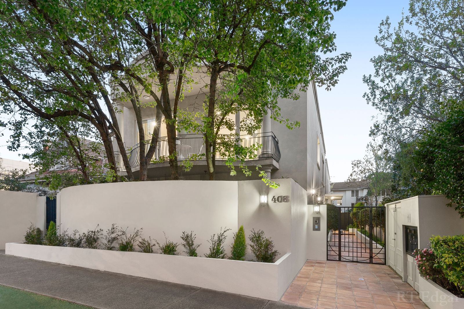 3 bedrooms Apartment / Unit / Flat in 3/408 Toorak Road TOORAK VIC, 3142