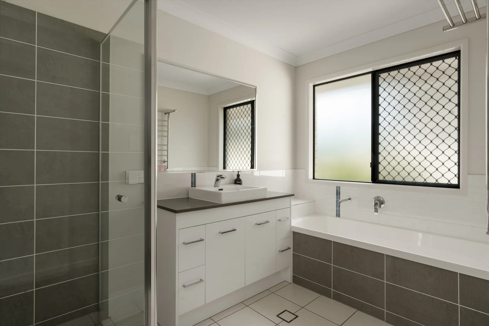 Additional image 14 of 349 Bennetts Road, Norman Park QLD 4170