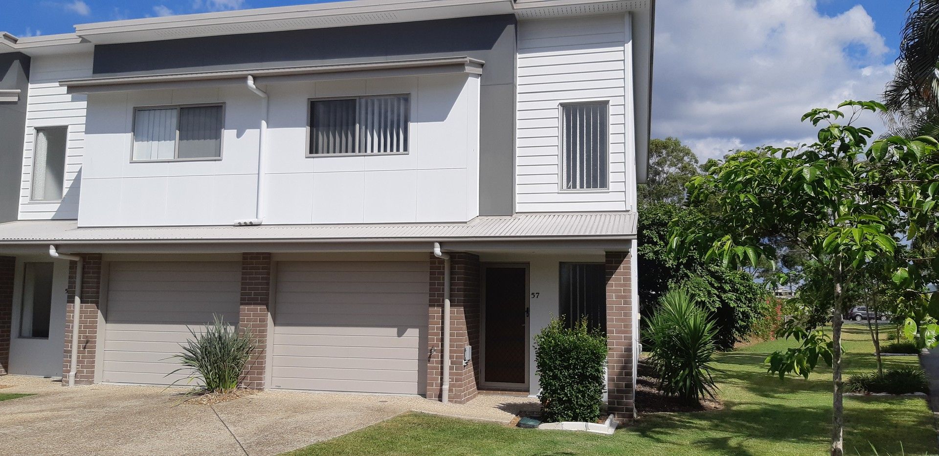 3 bedrooms Townhouse in 28 Fortune Street COOMERA QLD, 4209
