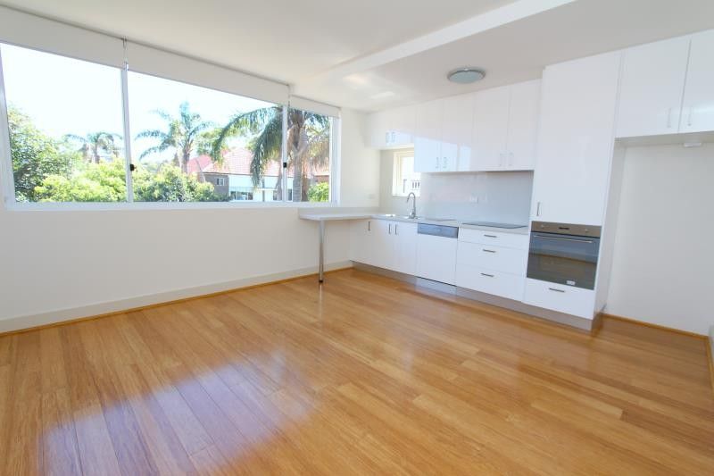 3 bedrooms Apartment / Unit / Flat in 2/87 Oakley Road NORTH BONDI NSW, 2026