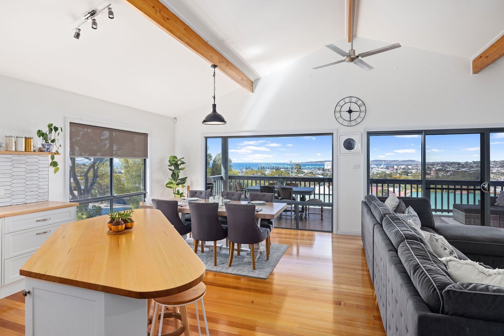 4 bedrooms House in 10 Morgan Street PORT LINCOLN SA, 5606