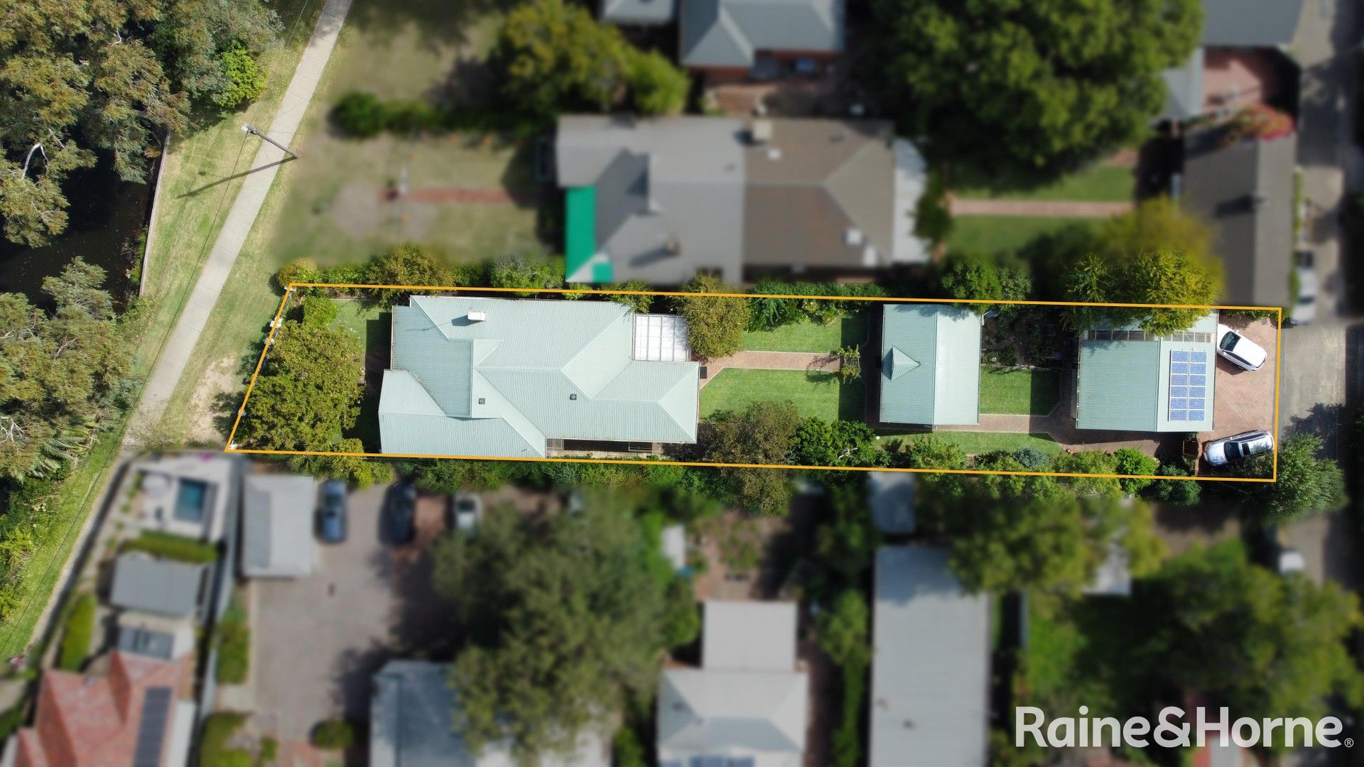 4 bedrooms House in 7 Wollundry Avenue WAGGA WAGGA NSW, 2650