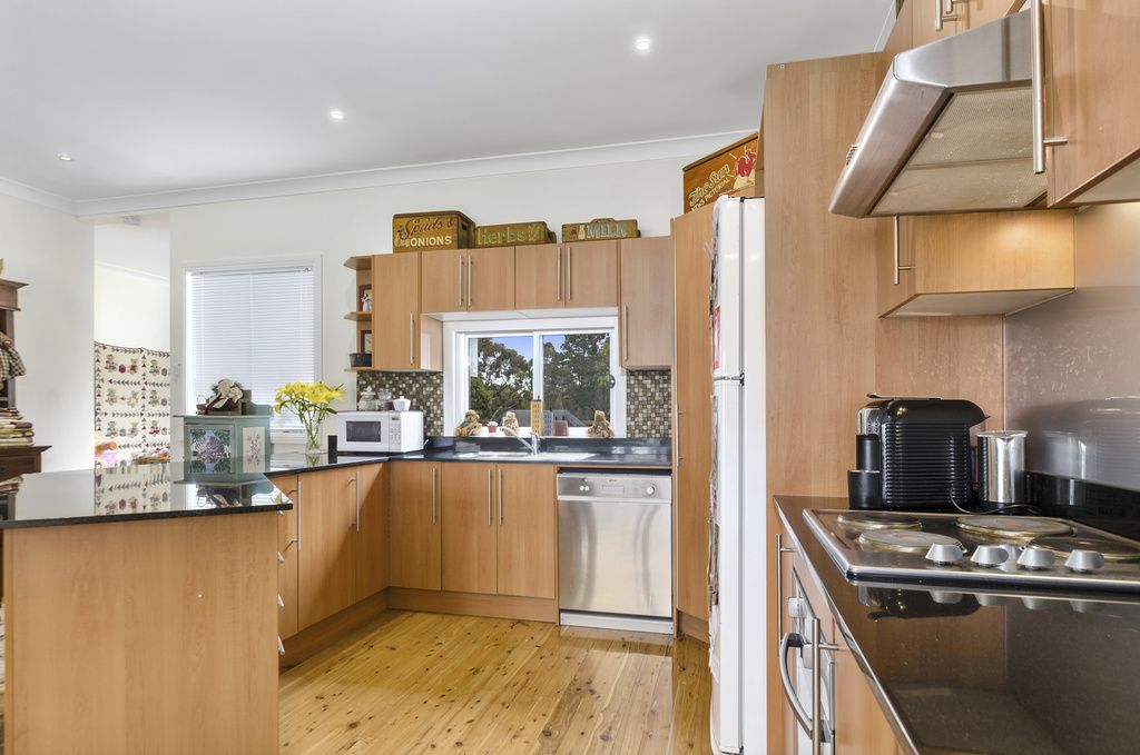 11 Pirrillie Street, Hill Top NSW 2575, Image 1