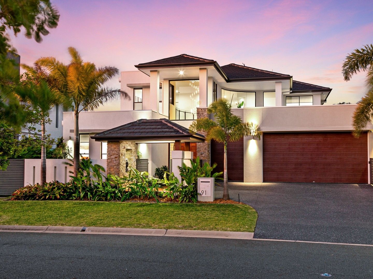 5 bedrooms House in 91 Marina Parade JACOBS WELL QLD, 4208