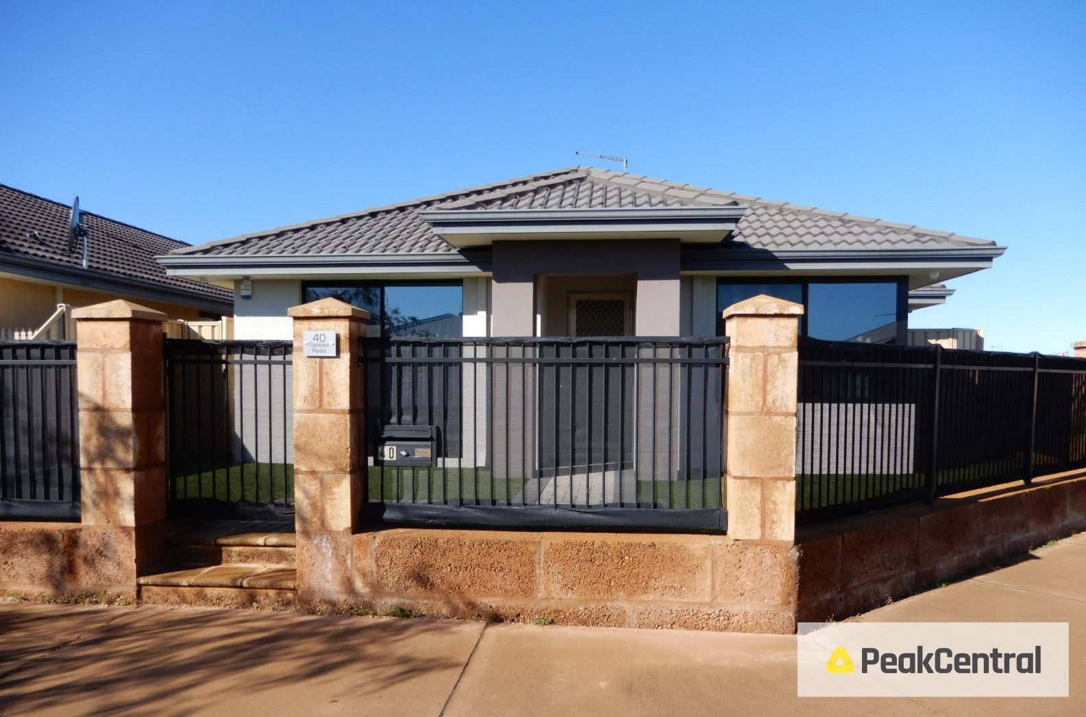 3 bedrooms House in 40 Gaebler Road HAMMOND PARK WA, 6164