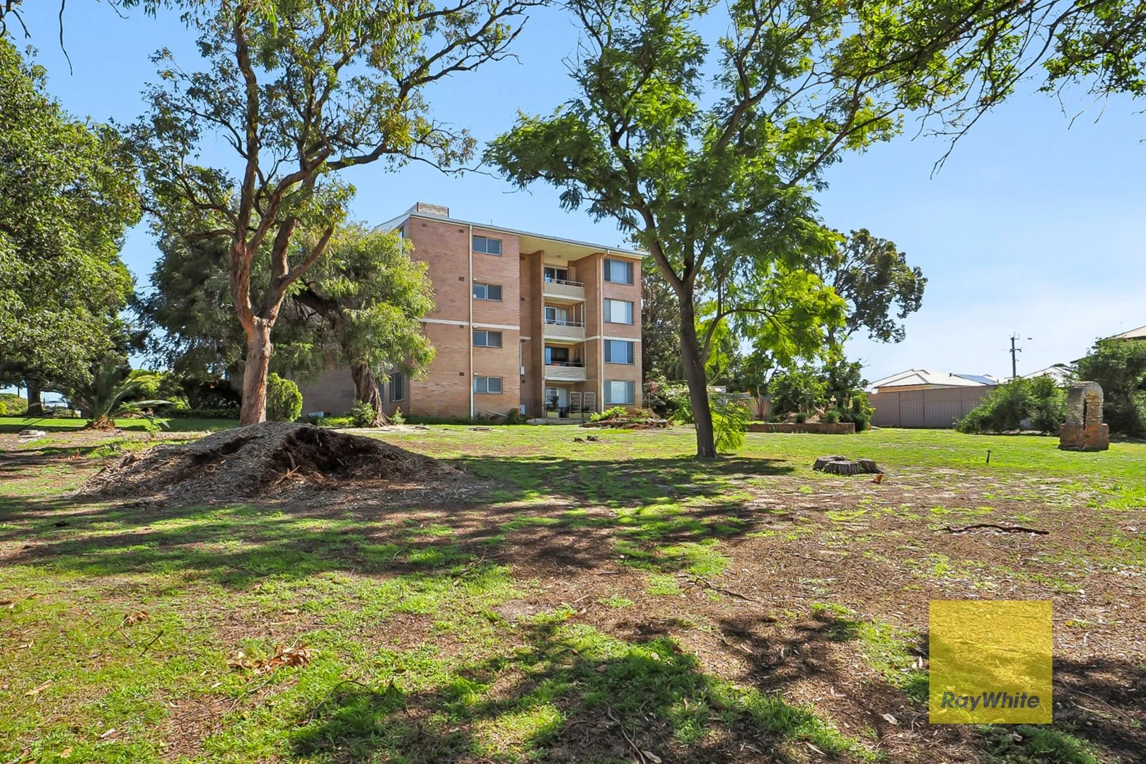 2/71 Golf View Street, Yokine WA 6060