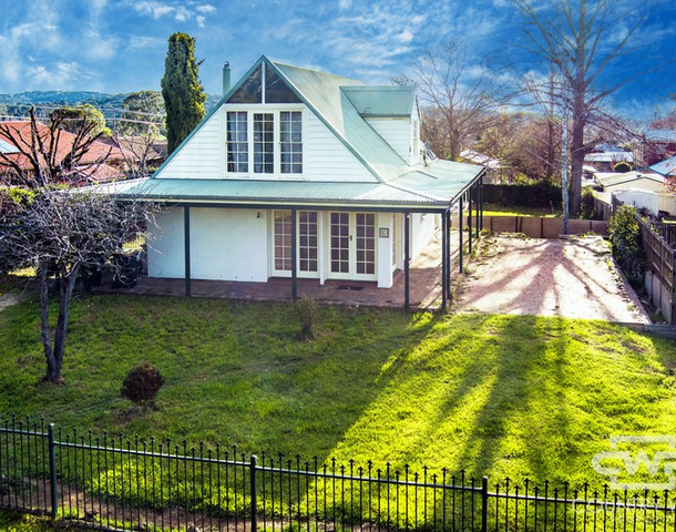 16 Cramsie Crescent, Glen Innes NSW 2370