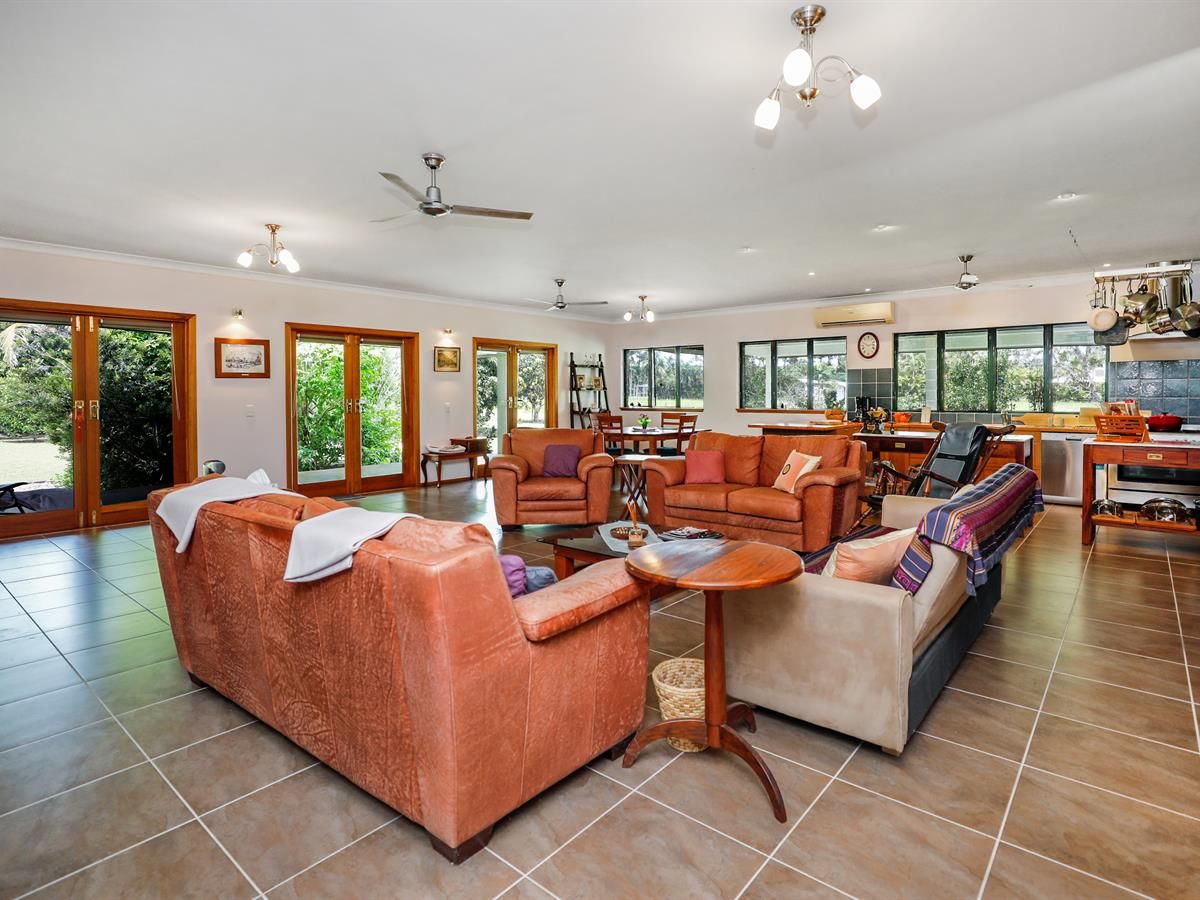 2 Daniel Close, Etty Bay QLD 4858, Image 2