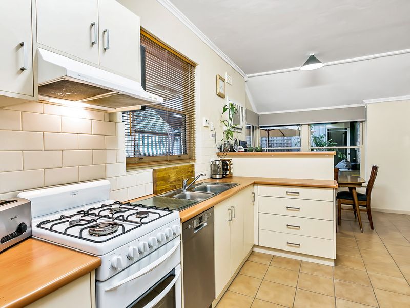 18 Fitch Road, Fulham SA 5024, Image 2