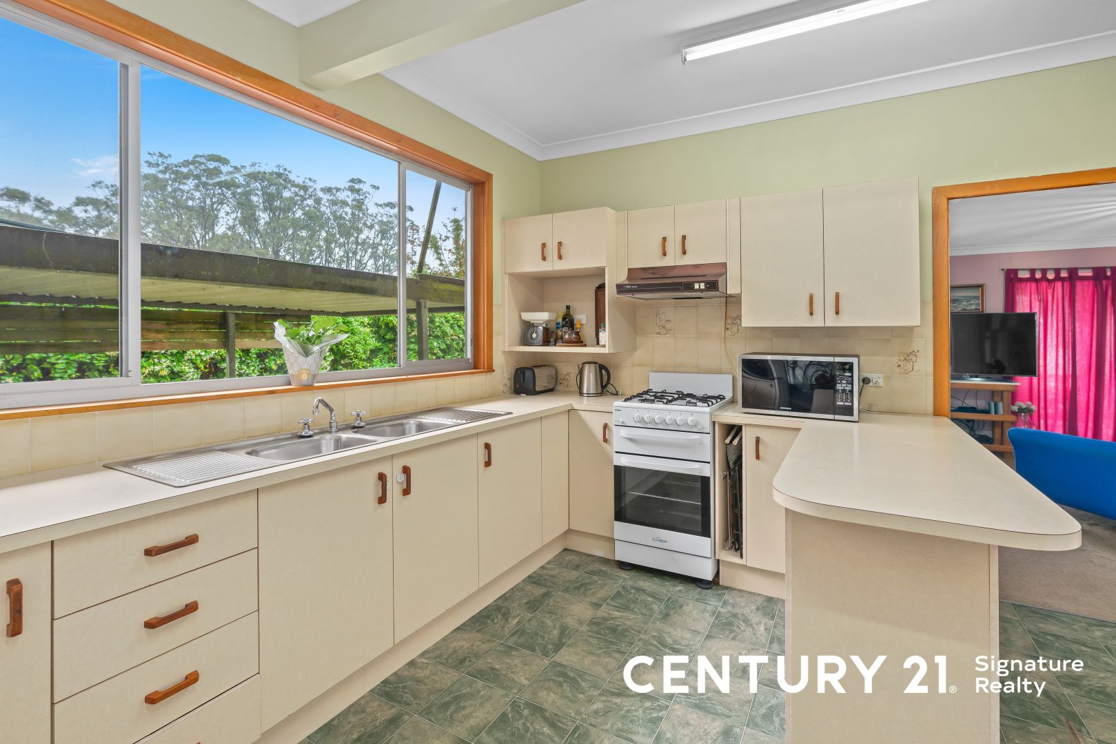 734 Woollamia Road, Woollamia NSW 2540, Image 2