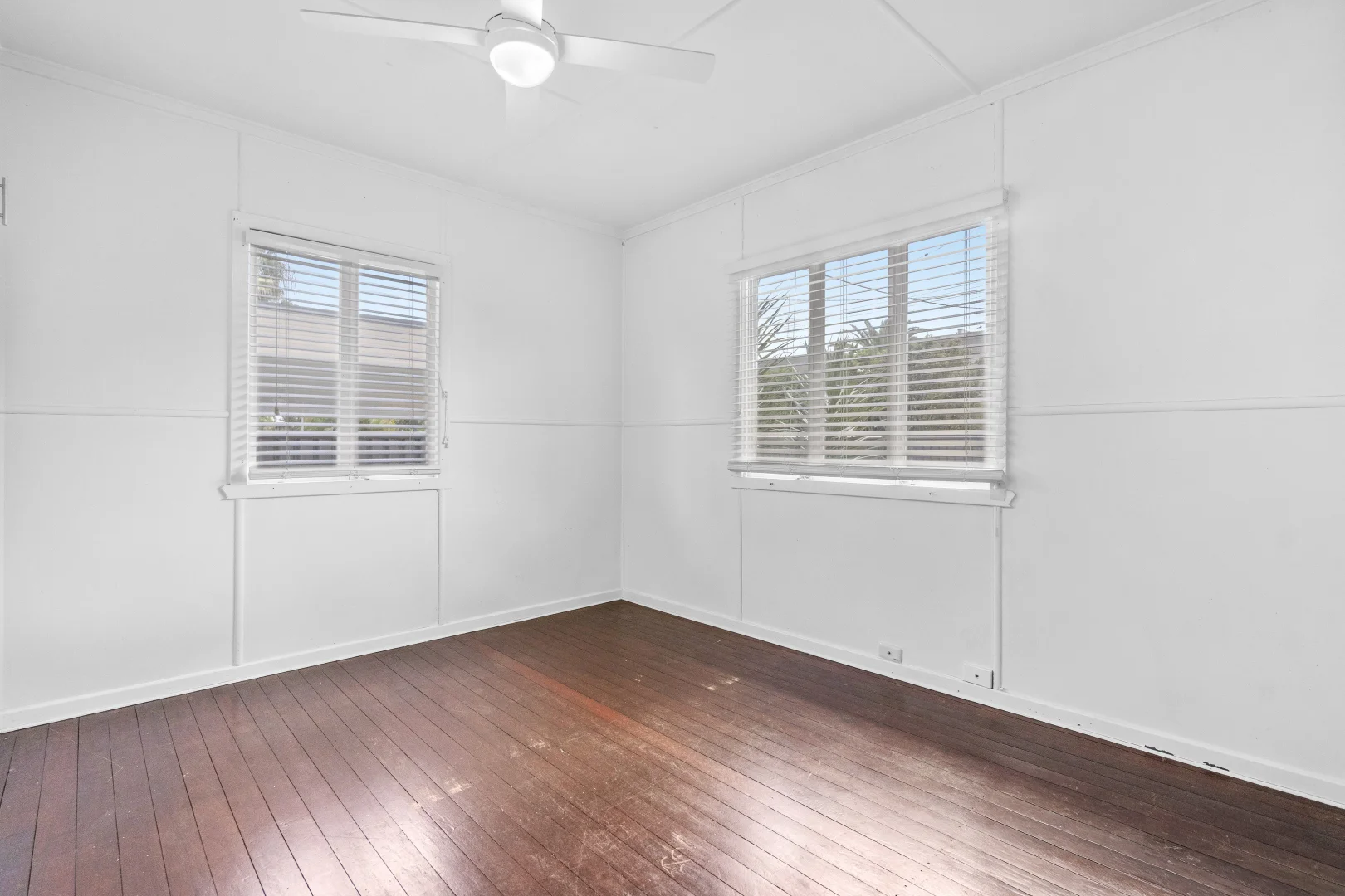 Additional image 15 of 44 Christine Avenue, Miami QLD 4220