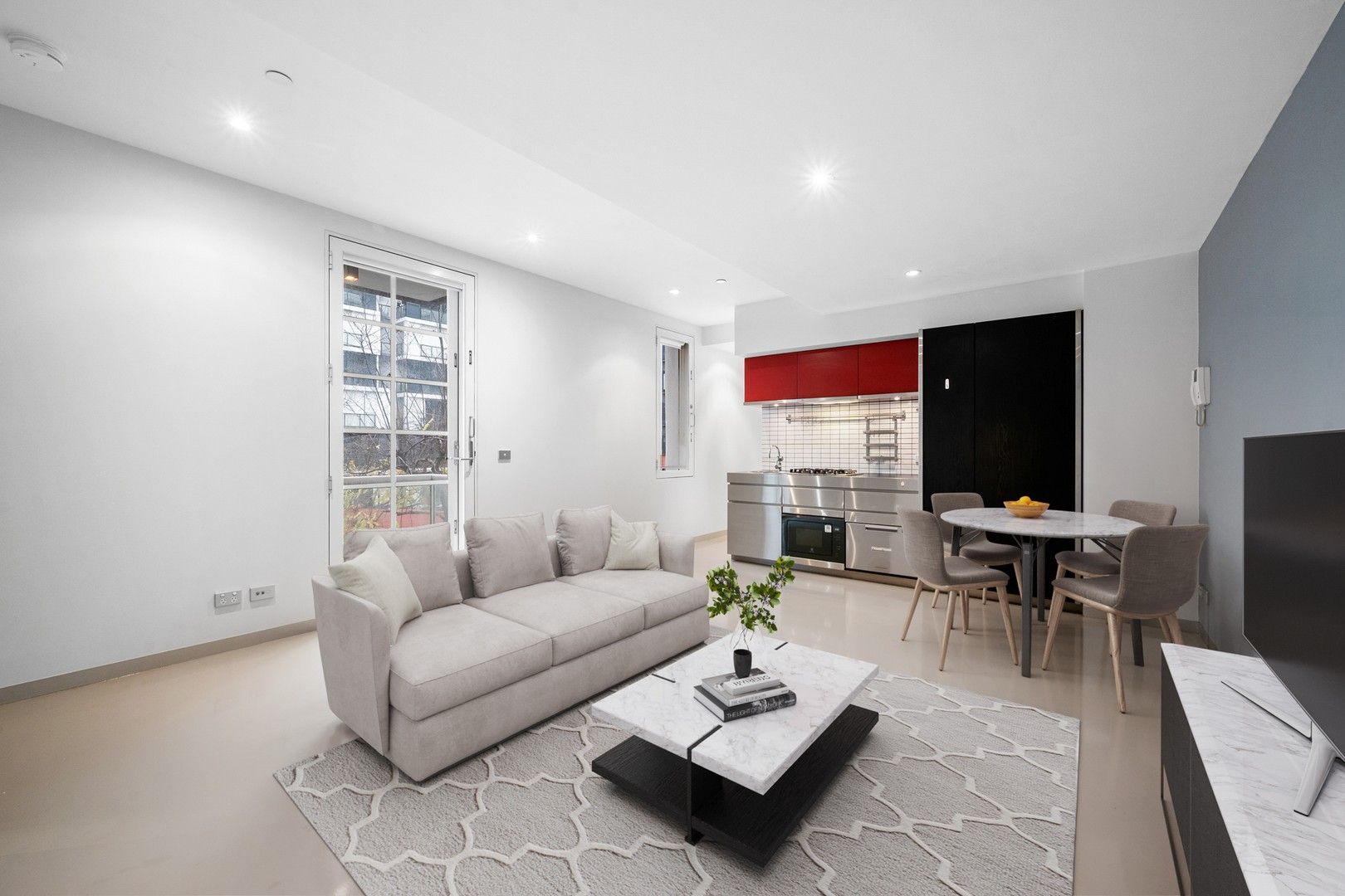 2 bedrooms Apartment / Unit / Flat in 203/9 Commercial Road MELBOURNE VIC, 3004